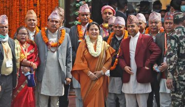 पशुपतिनाथमा राखियो सुनको जलहरी