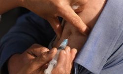 आजदेखि कक्षा ११ र १२ का विद्यार्थीलाई पनि कोरोनाविरुद्धको खोप (केन्द्रको सूचीसहित)