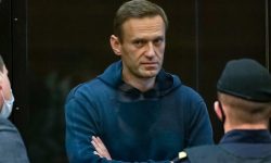 पुटिनका कट्टर आलोचक नाभाल्नीलाई साढे तीन वर्षको जेल सजाय