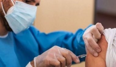 कोरोना खोप लगाएका ३३ जनामा सामान्य समस्या