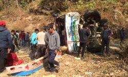 सिन्धुपाल्चोकमा यात्रुवाहक बस दुर्घटना, १९ घाइते