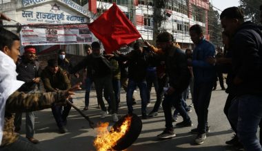 पेट्रोलियम पदार्थमा गरिएको मूल्य वृद्धिको विरोधमा अनेरास्ववियुको प्रदर्शन