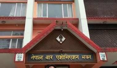 ‘सर्वोच्चको फैसलाले संवैधानिक समस्यालाई निकास दिएको छ’