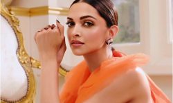 दीपिका बनिन्  ‘मस्ट भ्यालुड फीमेल सेलेब’