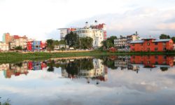 भूमाफियाबाट कमलपोखरी जोगाउन नगरप्रमुखकै नेतृत्वमा सयौँ मध्यपुर बासिन्दा उर्लिए