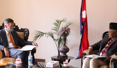 शिक्षामन्त्री श्रेष्ठ र अमेरिकी राजदूतबीच भेटवार्ता