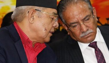 पार्टी एकताका लागि वामदेव प्रचण्ड निवासमा