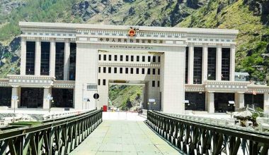 चिनियाँ कामदार ल्होसार मनाउन गएपछि चीनका दुवै नाका बन्द