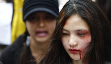 ‘कहिलेसम्म योनीमा मृत्यु बोकेर हिँड्ने ?’