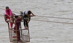 कर्णाली नदी तर्न तुइनकै भर