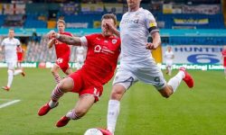 इंग्लिस प्रिमियर लिग फुटबलमा लीड्स युनाइटेड विजयी