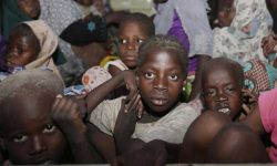 नाइजेरियामा ३ सयभन्दा बढी स्कुले छात्रा अपहरण