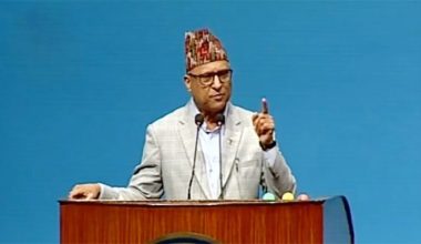 भारतद्वारा निर्माणाधीन तटबन्ध रोक्न प्रतिपक्षको माग