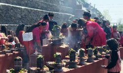 पशुपतिनाथमा साढे दुई लाख दर्शनार्थीले दर्शन गरे