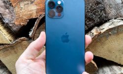 सन् २०२१ मा एप्पलले आइफोनमा के के काम गर्दैछ ?