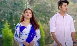 यो जुनीमा तिम्रो भन्दै आकाशको पछि लागिन् वर्षा राउत