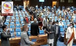कांग्रेस सांसदले नाराबाजी गर्न थालेपछि संसद बैठक १० मिनेटका लागि स्थगित