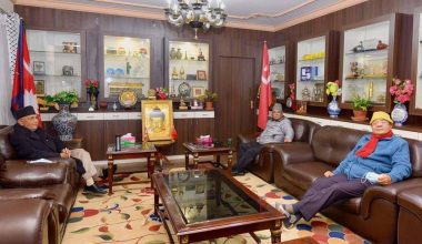 वामदेवसँग ओलीको प्रस्ताव: एक वर्ष प्रम रहन दिनु, अर्को वर्ष प्रचण्डलाई छाड्छु