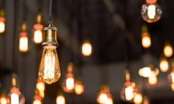 मेचीपारि नेपाली बस्तीमा पहिलोपल्ट बल्यो बिजुली