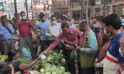 वीरगंज तरकारी तथा फलफुल बजारमा माछापुच्छ्रे बैंकको युआर कोड सेवा