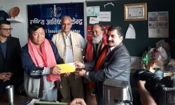 प्रदेश नं. २ प्रमुखद्वारा महावीर पुनको राष्ट्रिय अनुसन्धान केन्द्रलाई सहयोग