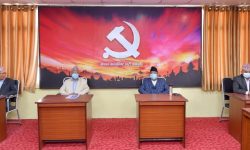 धुम्बाराहीमा ओली–नेपालबीच छलफल सुरु