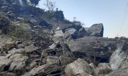 दसैँको टीका लगाउन गएकाकाे पहिरोमा परेर ज्यान गयाे !