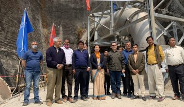 पूर्व खानेपानी मन्त्री मगरले गरिन सुन्दरीजलको अवलोकन