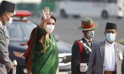 राष्ट्रपति भण्डारी मनाङ जाँदै, नेपालकै ठूलो स्याउ फार्मको अवलोकन गर्ने