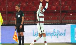 रोनाल्डोको कप्तानीवाला आर्मब्यान्ड लिलामीमा