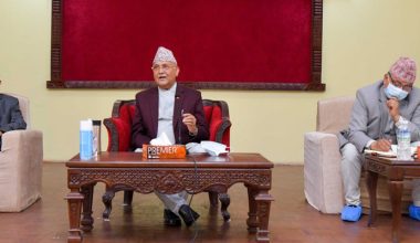 एमाले संसदीय दलको बैठक : विधान संशोधन गर्न केन्द्रीय समितिमा प्रस्ताव