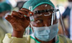 कोभिडबिरूद्धको खोप अभियानमा अफ्रिका छायाँमा, अहिलेसम्म दुई प्रतिशतलाई खोप लगाइयो