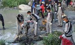नयाँ वर्षको अवसरमा विष्णुमती नदी सफाइ अभियान