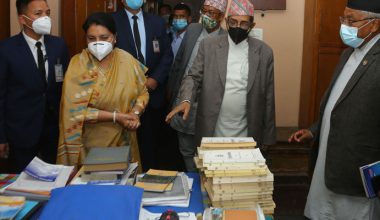 राष्ट्रपतिद्वारा इतिहासकार पन्तको पुस्तकालय अवलोकन (फोटोफिचर)