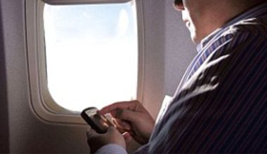 अब विमानभित्रै मोबाइलमा कुराकानी गर्न सकिने
