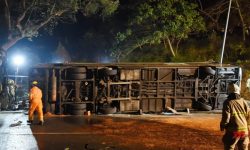 बस र ट्रक जुधेर चीनमा ११ जनाको मृत्यु