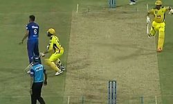 जारी आइपीएलमा धाेनीकाे चेन्नई पराजित