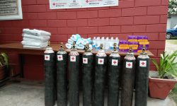 खाडीमा काम गर्ने नेपाली श्रमिकले पठाए सिलिन्डर