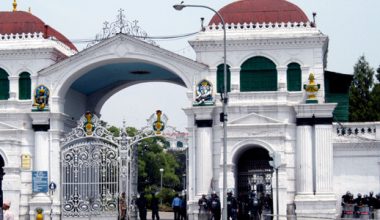 राजनीतिक गुटहरुको स्वार्थ मिले मात्र नयाँ सरकार गठन सम्भव