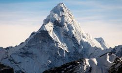 तेन्जी शेर्पा १८ औँ पटक सगरमाथाको चुचुरोमा पुग्न सफल