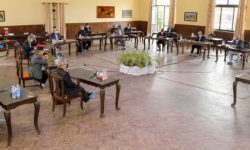 पार्टी र राष्ट्रकाे सन्दर्भमा आवश्यक निर्णय गर्ने अधिकार ओलीलाई दिने निर्णय