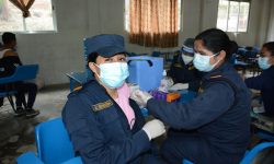 अग्रपंक्तिमा खटिने प्रहरीलाई कोभिसिल्ड दोस्रो डोज खोप