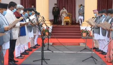 प्रधानमन्त्री ओलीद्वारा पुरानै अनुहारलाई निरन्तरता दिँदै मन्त्रिपरिषद् गठन (सूचीसहित)