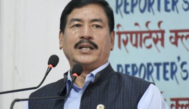 कोभिड-१९ नियन्त्रणमा सहयोग गर्न कर्मचारीलाई कानुनमन्त्रीको निर्देशन
