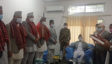 एमालेले सोध्यो सुदूरपश्चिमका नवनियुक्त मन्त्री र राज्यमन्त्रीलाई स्पष्टीकरण