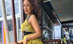 पहेंलो पहिरनमा खुलेकी रुबी (फोटो फिचर)