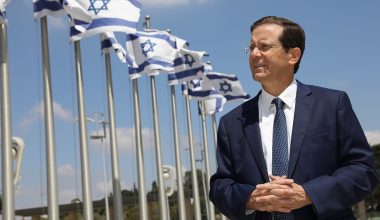 इजरायलको राष्ट्रपतिमा आइज्याक हर्जोग निर्वाचित