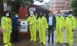 भक्तपुर अस्पताललाई पाँच थान अक्सिजन कन्सन्ट्रेटर प्रदान