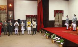 तीन उपप्रधानमन्त्री र १२ मन्त्रीले लिए शपथ