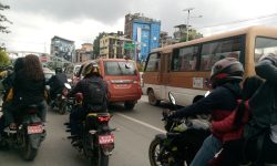 उपत्यकाका सडकमा सवारीसाधनको भिड (फोटो फिचर)